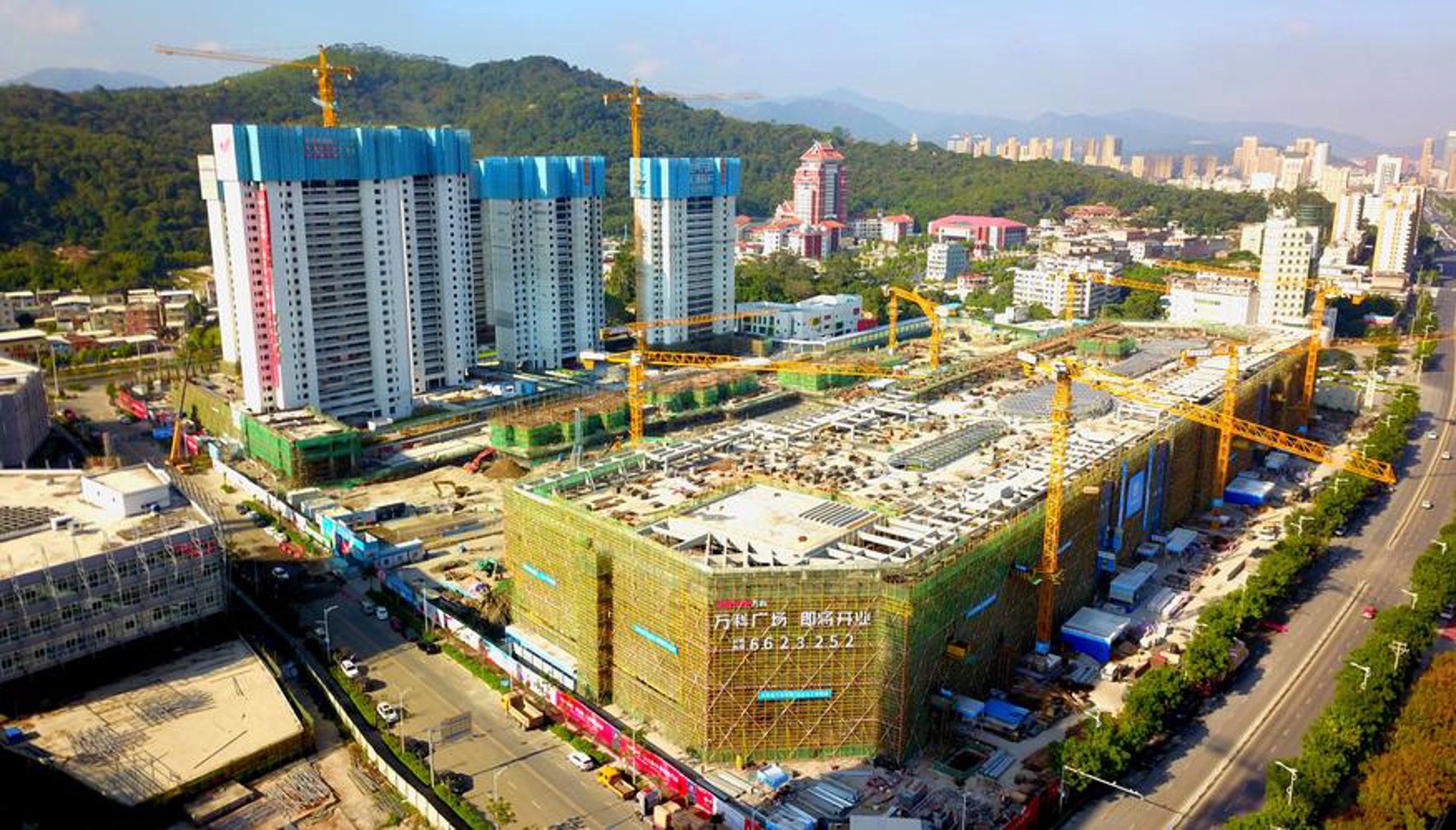 青岛路桥施工:城市脉搏的守护者
